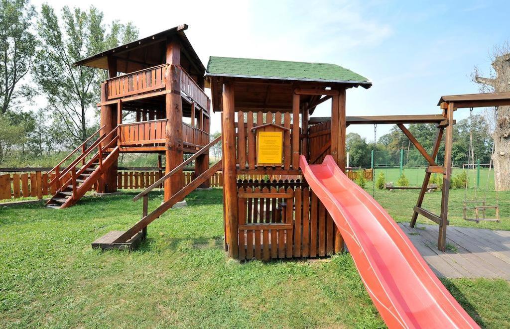 Chalupka Bratov V Resorte Aplend Veľký Slavkov Kültér fotó